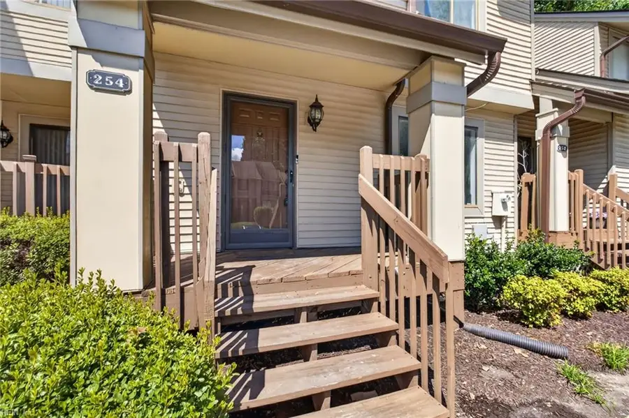 254 Bridgewater Drive, Newport News, VA 23603 - #3