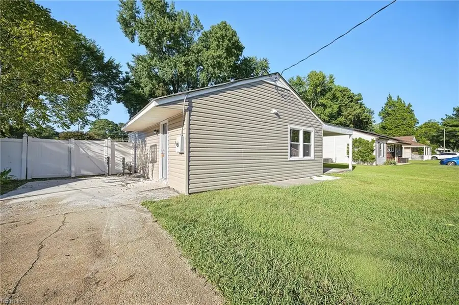 2426 Livesay Road, Chesapeake, VA 23323 - #3