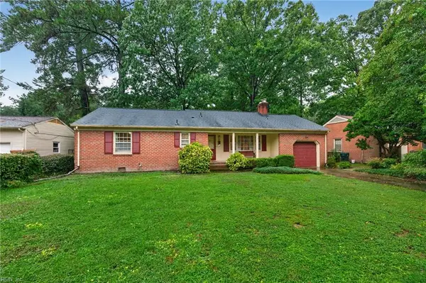 21 Cornwallis Place, Newport News, VA 23608