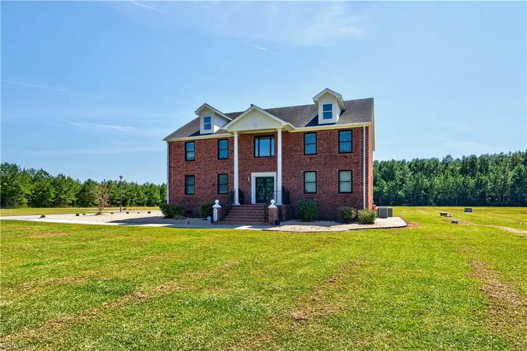 4040 Vicksburg Road, Suffolk, VA 23437 - #1
