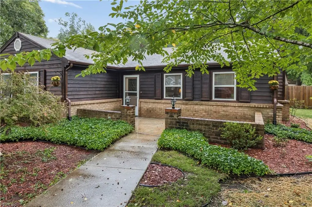 8165 Sheffield Drive, Gloucester, VA 23061 - #1