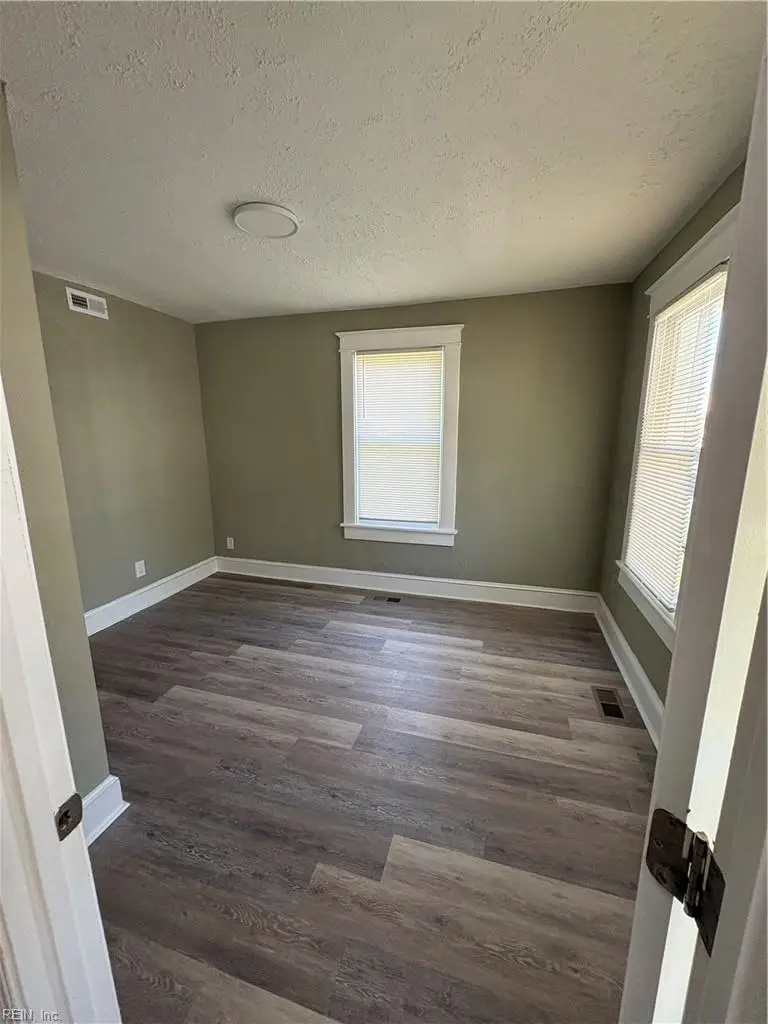 1218 27th Street, Newport News, VA 23607 - #2