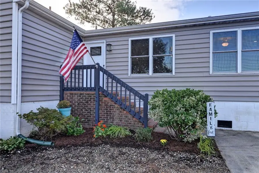 18 Ridge Road, Poquoson, VA 23662 - #3