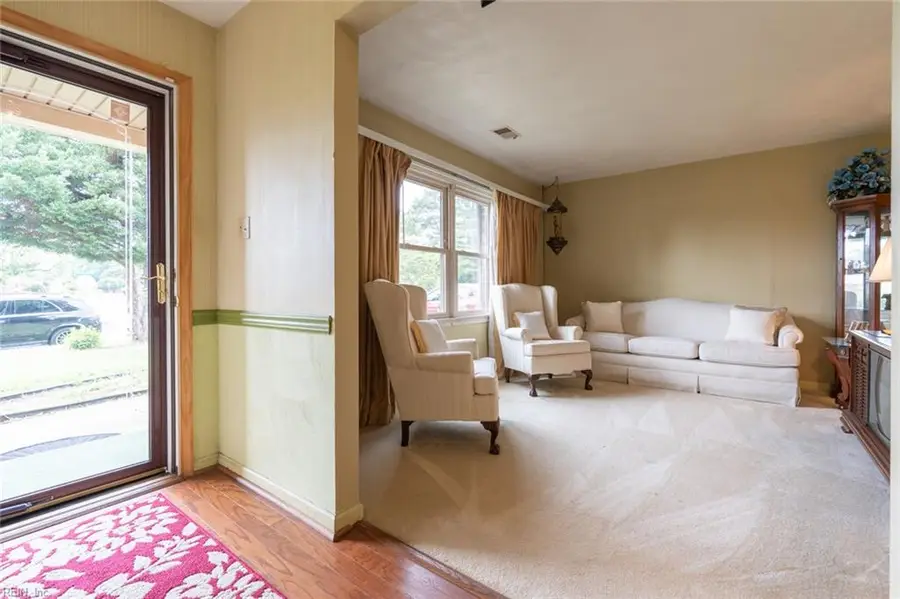 936 Parkland Ln Lane, Virginia Beach, VA 23464 - #3