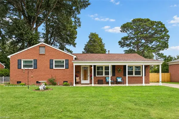16 Longwood Drive, Hampton, VA 23669