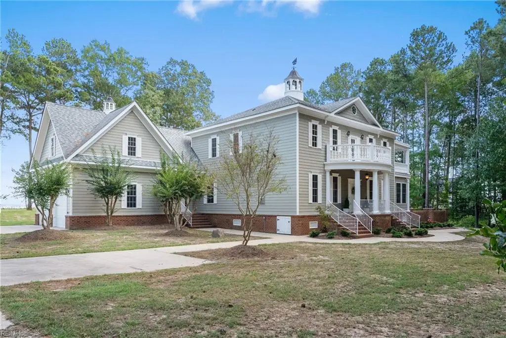 411 Lawnes Neck Drive, Smithfield, VA 23430 - #1