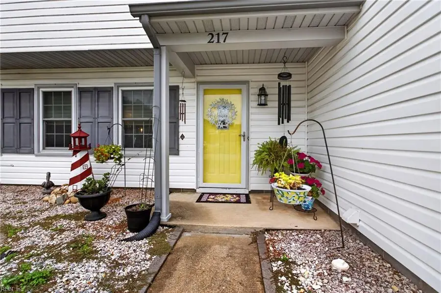 217 Eastlawn Drive, Hampton, VA 23664 - #2