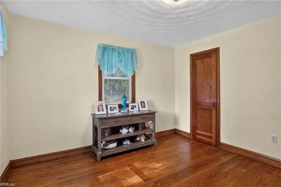 308 Hanbury Avenue, Portsmouth, VA 23702 - #3