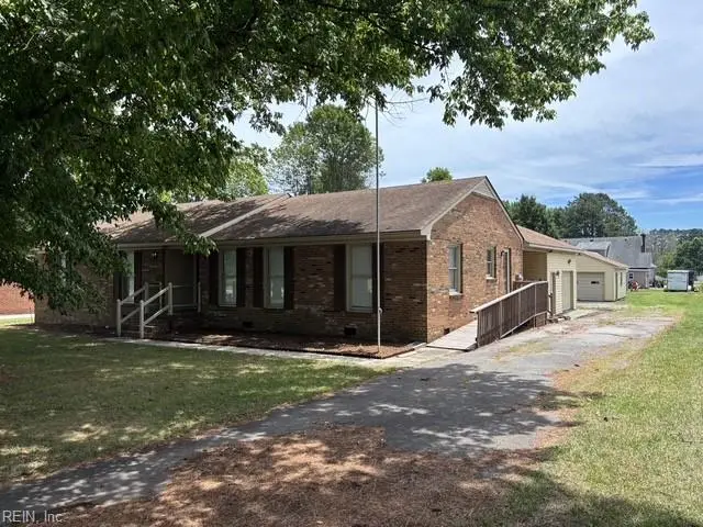 401 Fairview Drive, Franklin, VA 23851 - #2