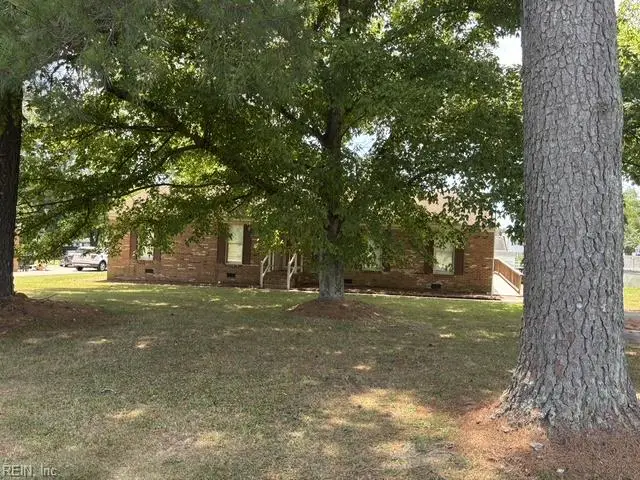 401 Fairview Drive, Franklin, VA 23851 - #3