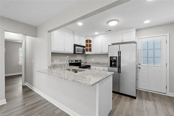 1228 W Ocean View Avenue #M, Norfolk, VA 23503