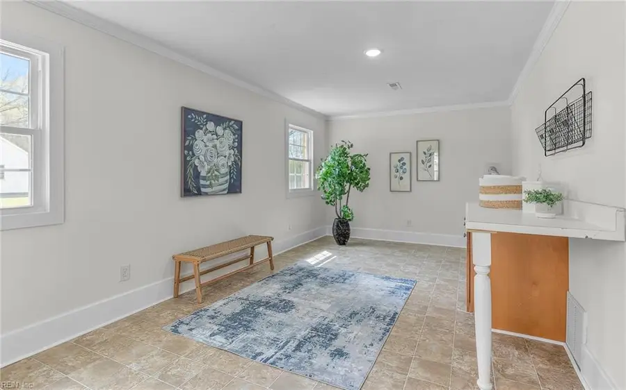 317 George Washington Highway S, Chesapeake, VA 23323 - #3