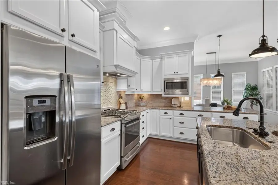 1153 Edinburgh Parkway, Chesapeake, VA 23322 - #3