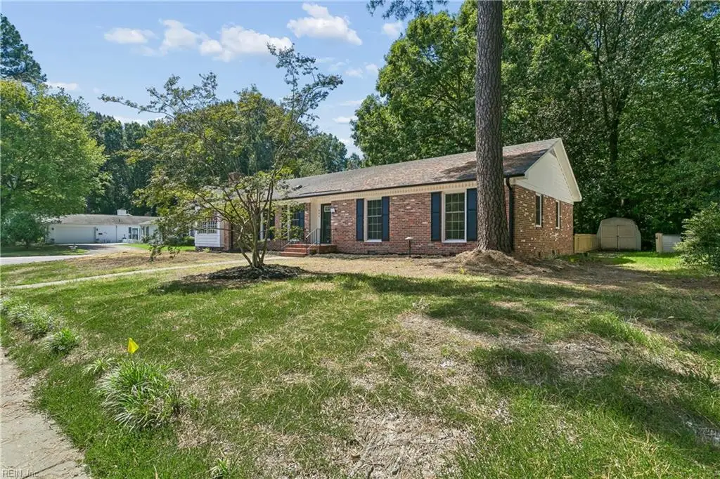 682 Village Green Parkway, Newport News, VA 23602 - #1