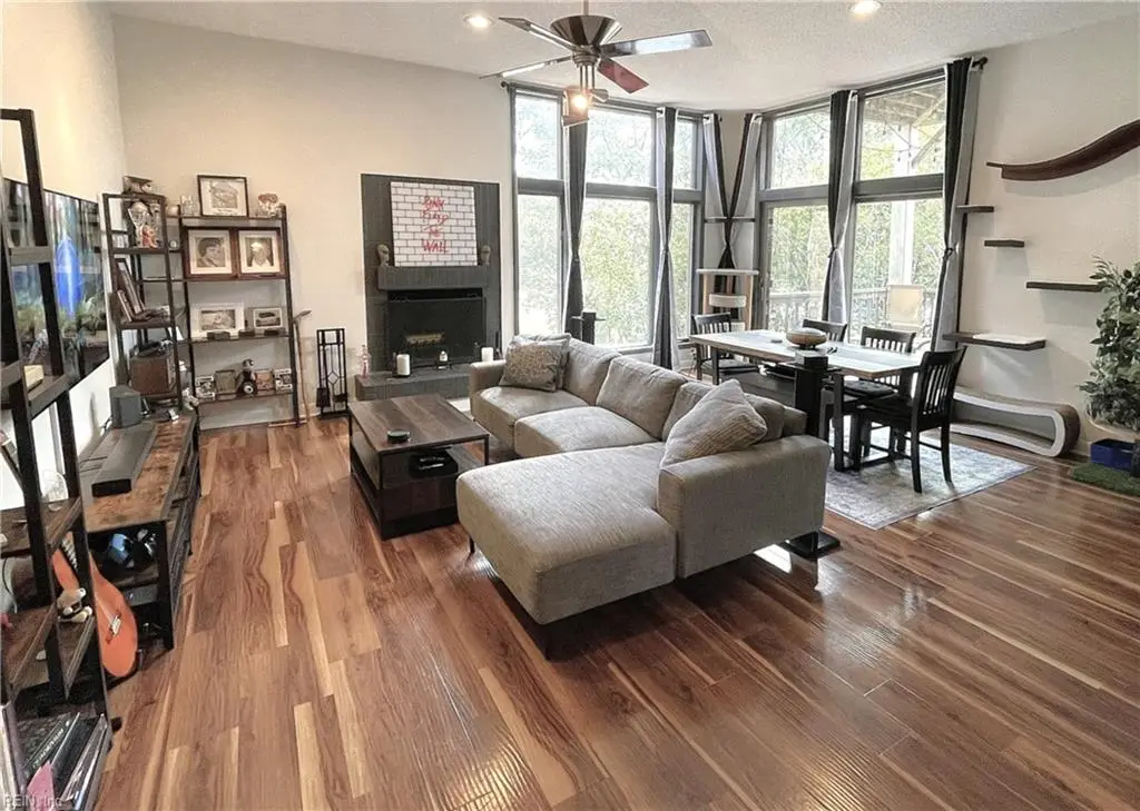 696 Mowbray Arch #830, Norfolk, VA 23507 - #1