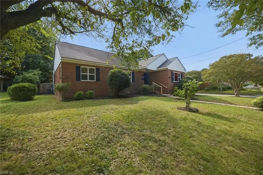 201 Forsythe Street, Norfolk, VA 23505 - #2