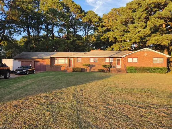 1726 W W Queen St Street, Hampton, VA 23666