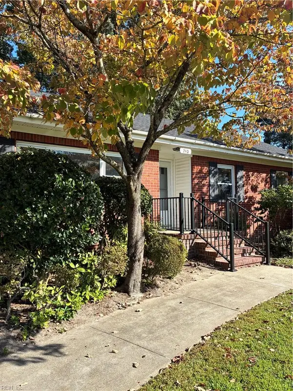 240 E Mcginnis Circle, Norfolk, VA 23502