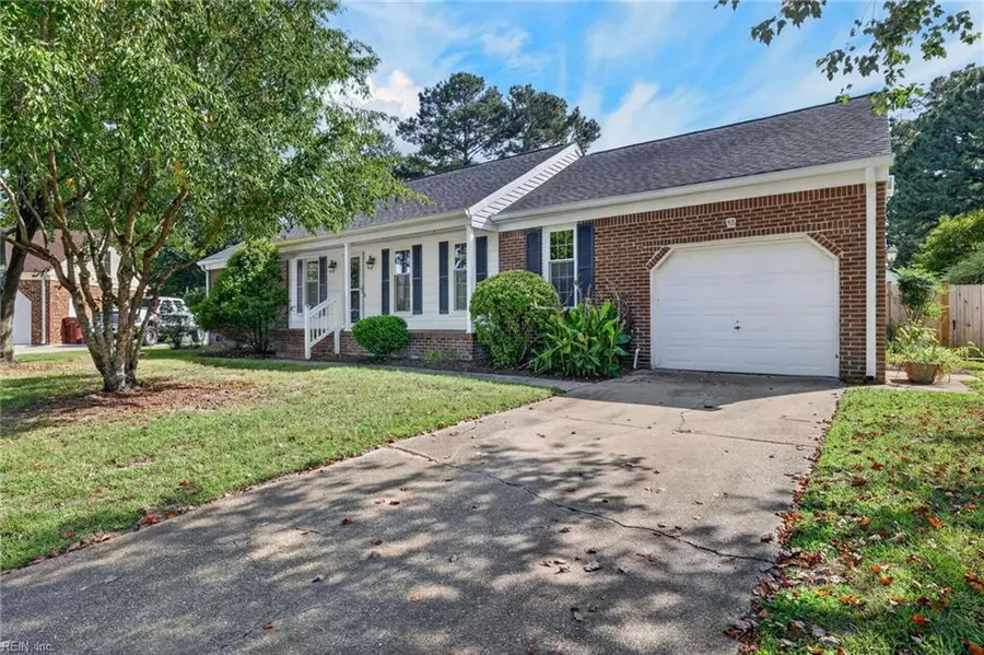403 Caravelle Court N, Chesapeake, VA 23322 - #2