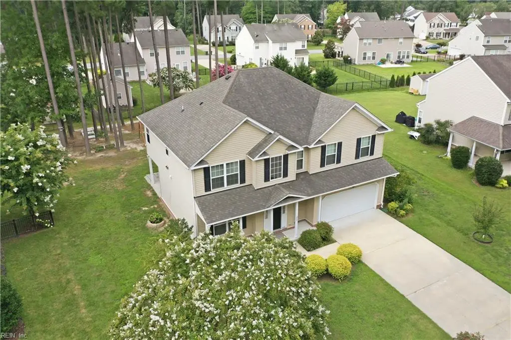 232 Wellington Cir, Smithfield, VA 23430 - #1