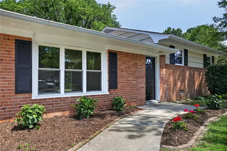 514 Brentwood Drive, Newport News, VA 23601 - #3