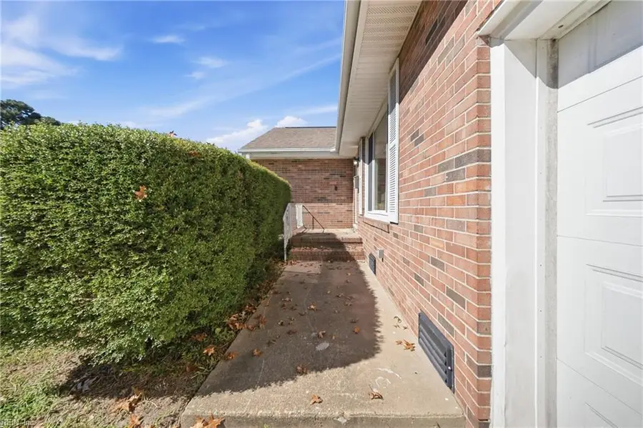 4 Bramston Drive, Hampton, VA 23666 - #3