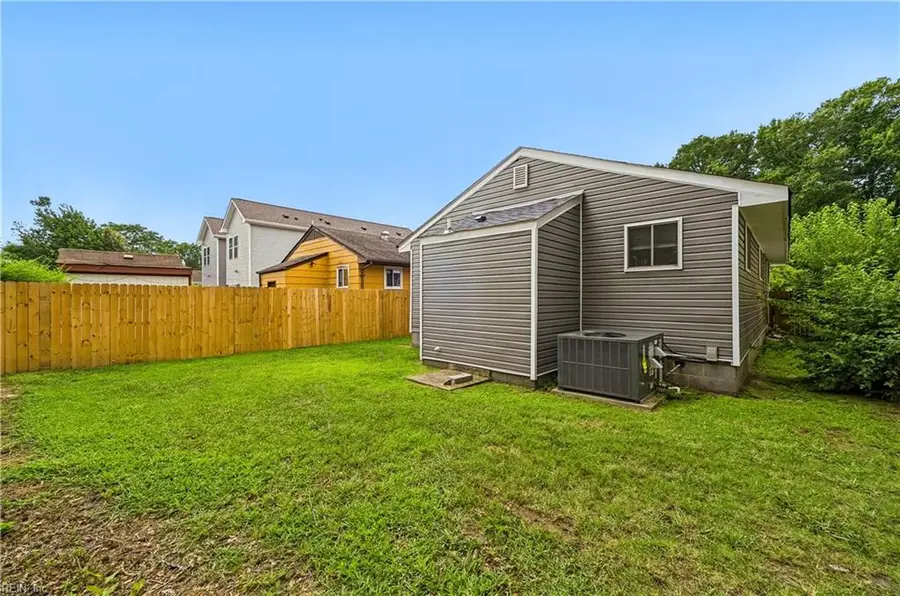 722 Ridgeway Ave Avenue, Hampton, VA 23661 - #3