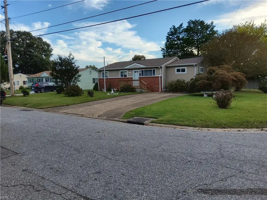 153 Waverly Drive, Virginia Beach, VA 23452 - #2