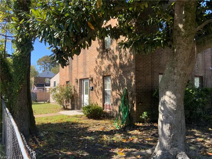 601 Red Horse Ln Lane, Virginia Beach, VA 23462 - #2