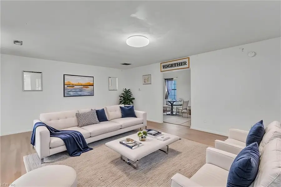 961 Avenue J Avenue, Norfolk, VA 23513 - #2