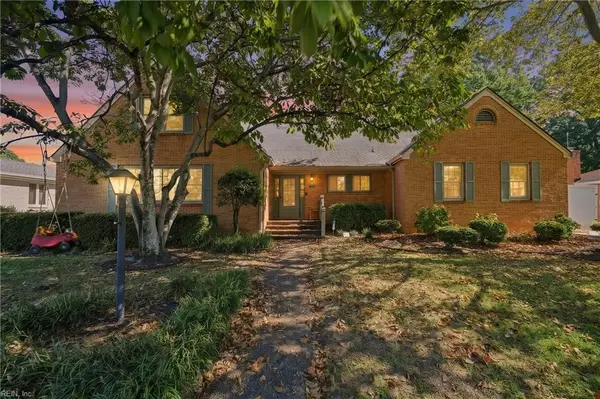 6820 Woodridge Drive, Norfolk, VA 23518