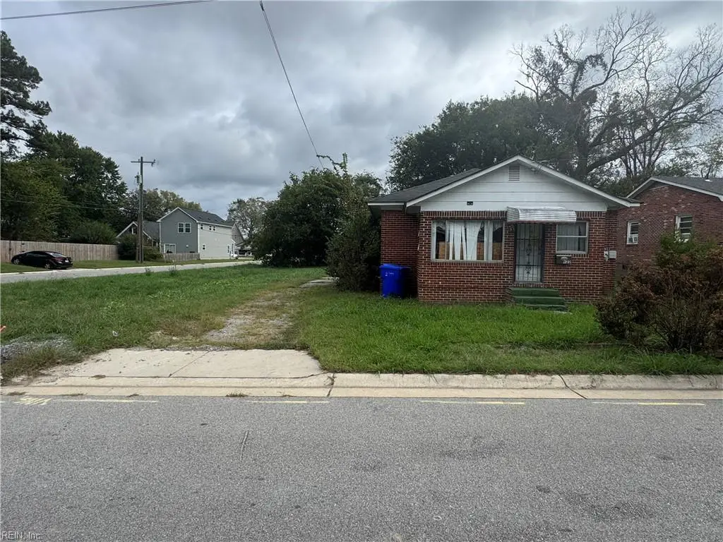 122 N Capital St Street, Suffolk, VA 23434 - #1