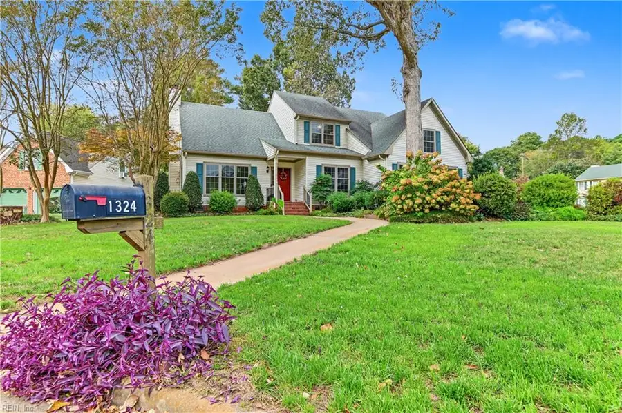 1324 Cambridge Way, Chesapeake, VA 23320 - #2