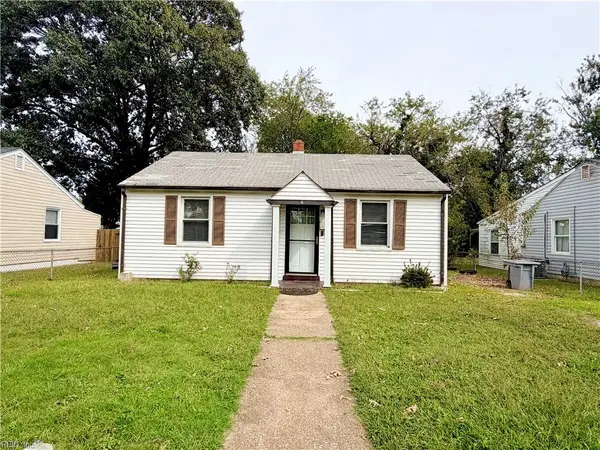 6 Crestwood Circle, Hampton, VA 23669