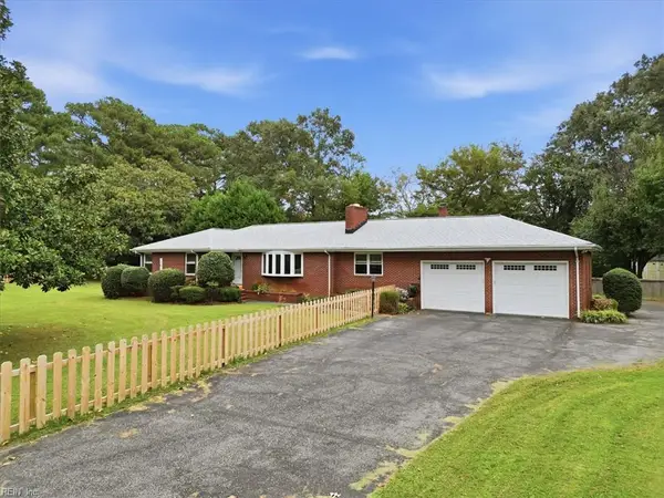 2016 Oak Leaf Lane, Virginia Beach, VA 23455