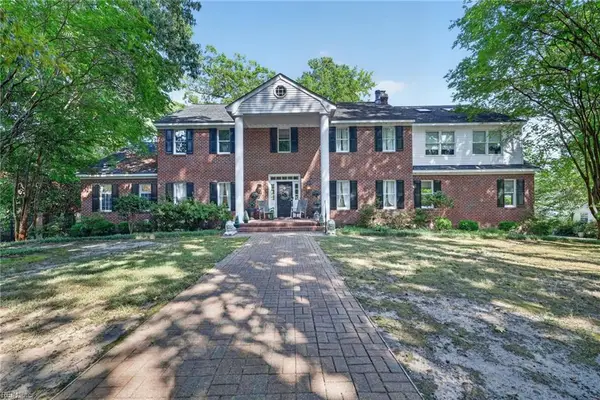 4040 Bridgehampton Lane, Virginia Beach, VA 23455