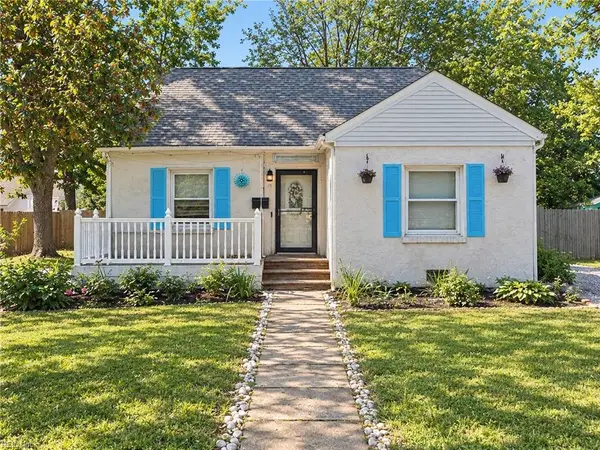 8 Clover Street, Hampton, VA 23669