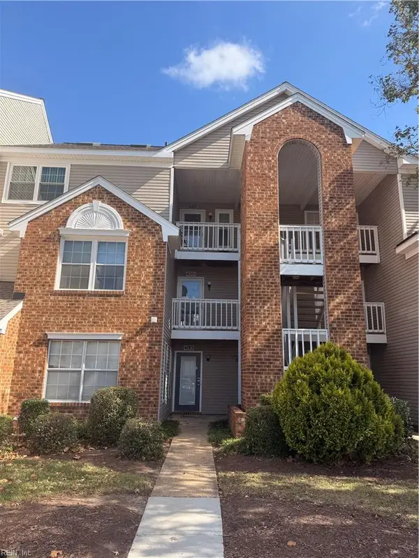 4185 Laurel Green Circle, Virginia Beach, VA 23456