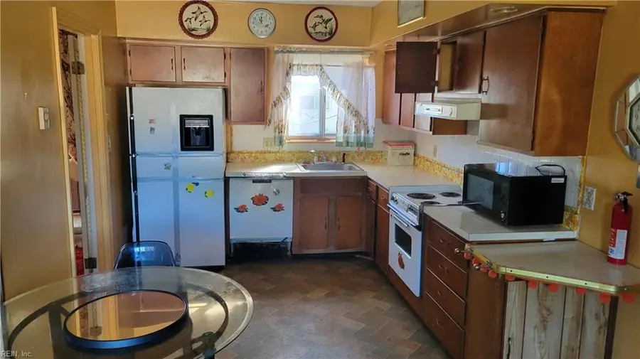 2921 Hilton Avenue, Chesapeake, VA 23324 - #3