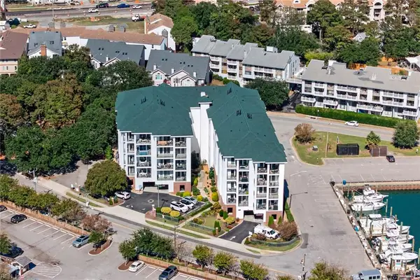 2140 Vista Circle #301, Virginia Beach, VA 23451