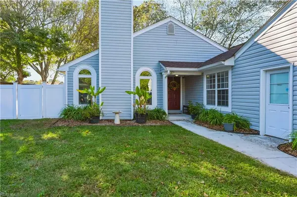 917 Chimney Hill Parkway, Virginia Beach, VA 23462