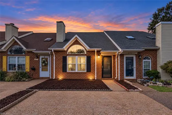 425 Troon Chase, Virginia Beach, VA 23462