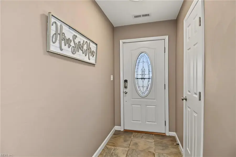 1342 Hafford Rd, Virginia Beach, VA 23464 - #3