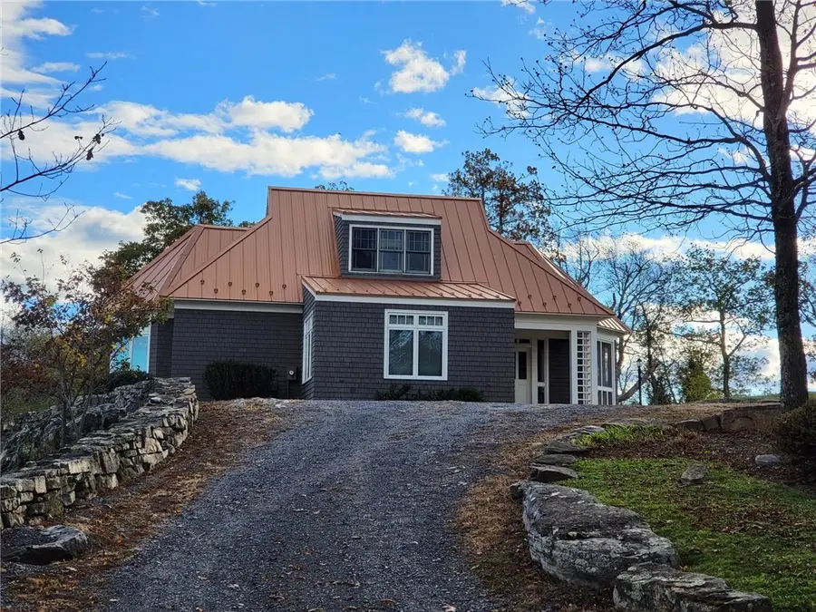 504 Airport Drive, Hot Springs, VA 24445 - Image #3