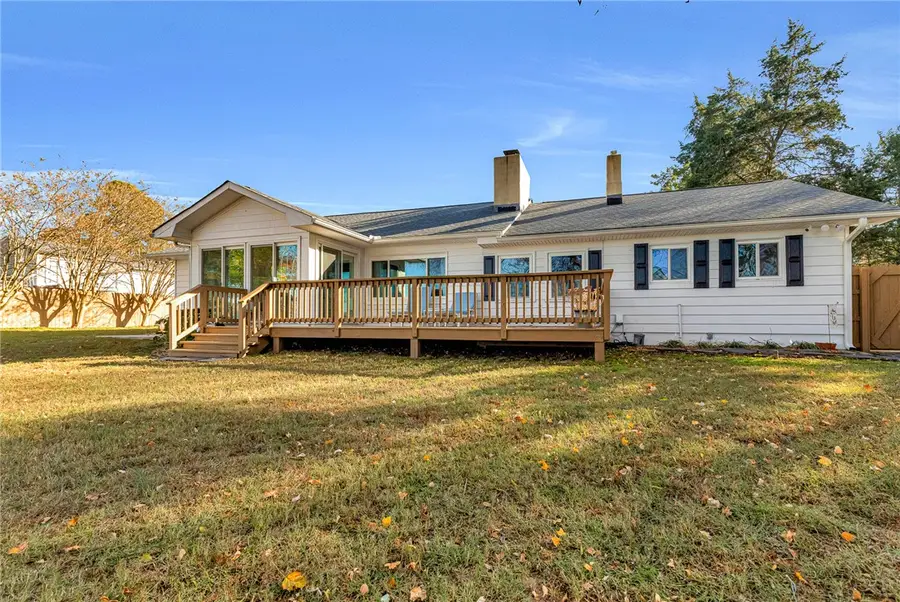 700 W Riverside Drive, Lanexa, VA 23089 - Image #3