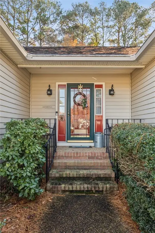 300 Buttercup Lane, Newport News, VA 23602 - Image #3