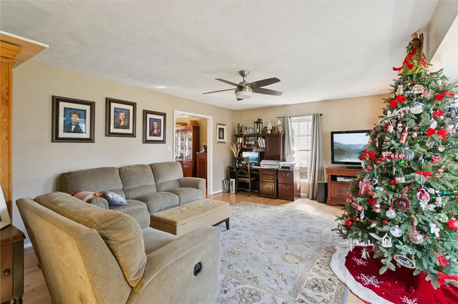 413 Joseph Topping Drive, Poquoson, VA 23662 - Image #2