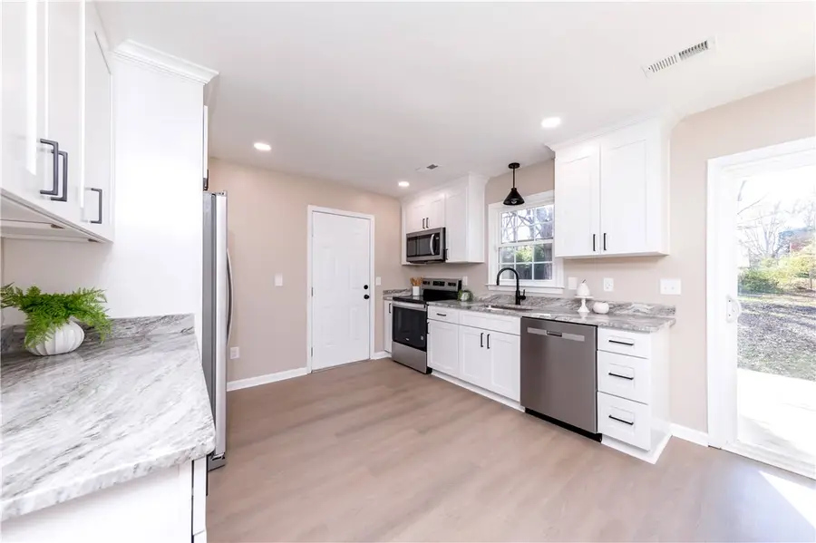 102 Phoenix Circle, Williamsburg, VA 23188-1817 - Image #3