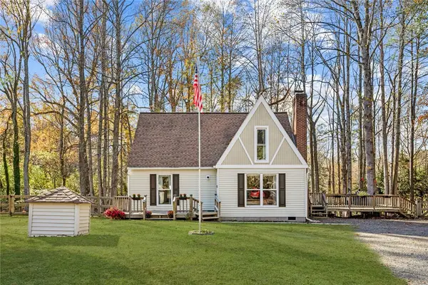 6630 Valley Drive, Gloucester, VA 23061-3929