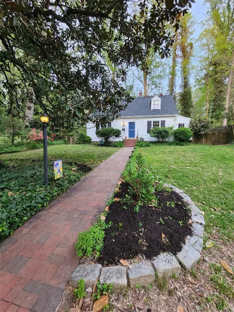 11 Grove Avenue, Williamsburg, VA 23185 - #2